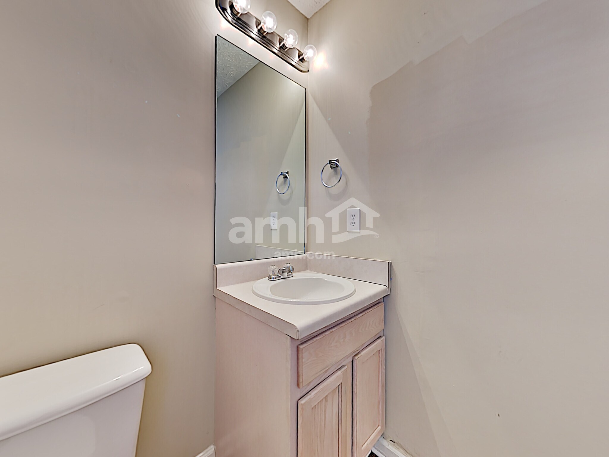 Building Photo - 201 Toulouse St