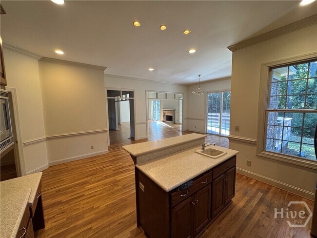 Building Photo - 2 Wakefield Pl