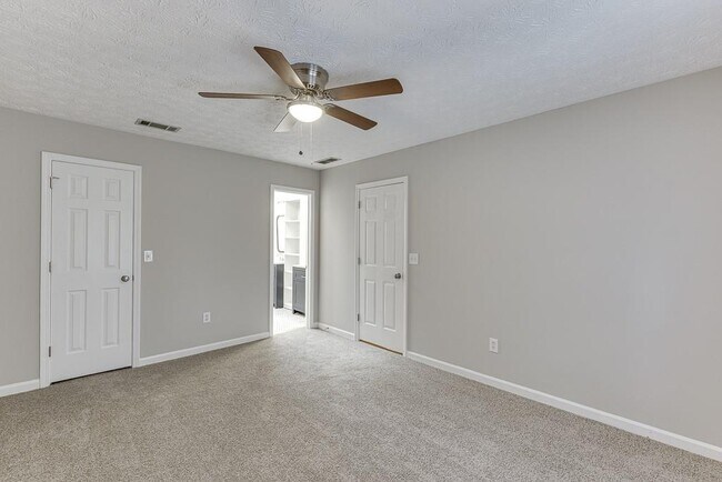 Building Photo - 1813 Rambling Woods Dr NW