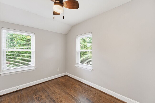 Building Photo - 2341 Belleview Ave