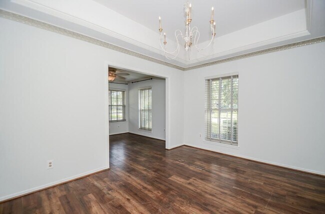 Building Photo - 13814 Lynnwood Ln