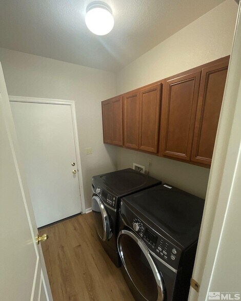 Building Photo - 7445 Hunter Glen Dr