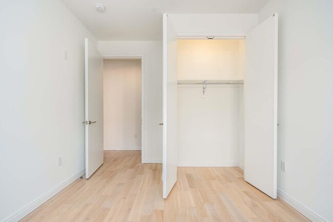 Building Photo - 255 Brunswick St