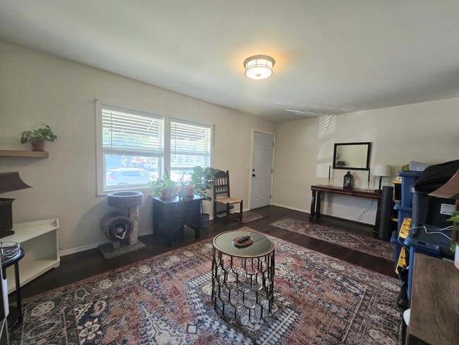 Building Photo - Spacious 4 Bedroom Home with Fenced Yard +...