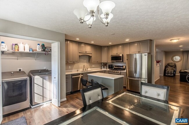 Building Photo - 15 Collinswood Wy