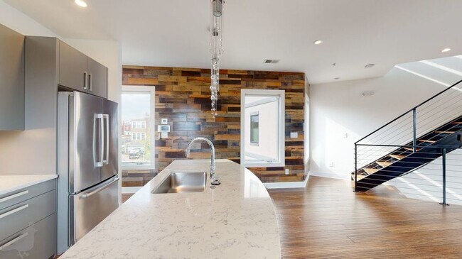 Building Photo - 1103 9th St NE