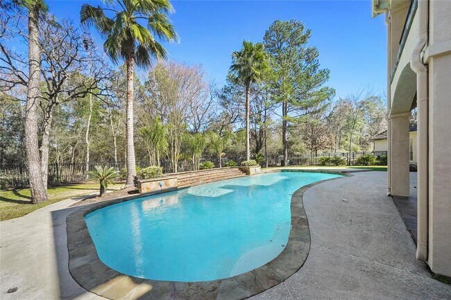 Building Photo - 30 N Palmiera Cir