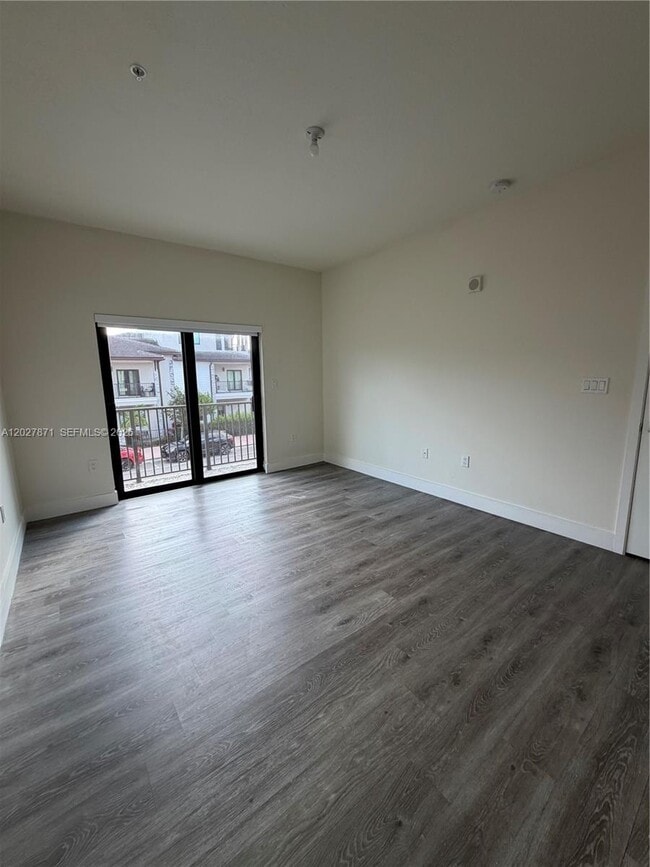 Building Photo - 4700 NW 84th Ave