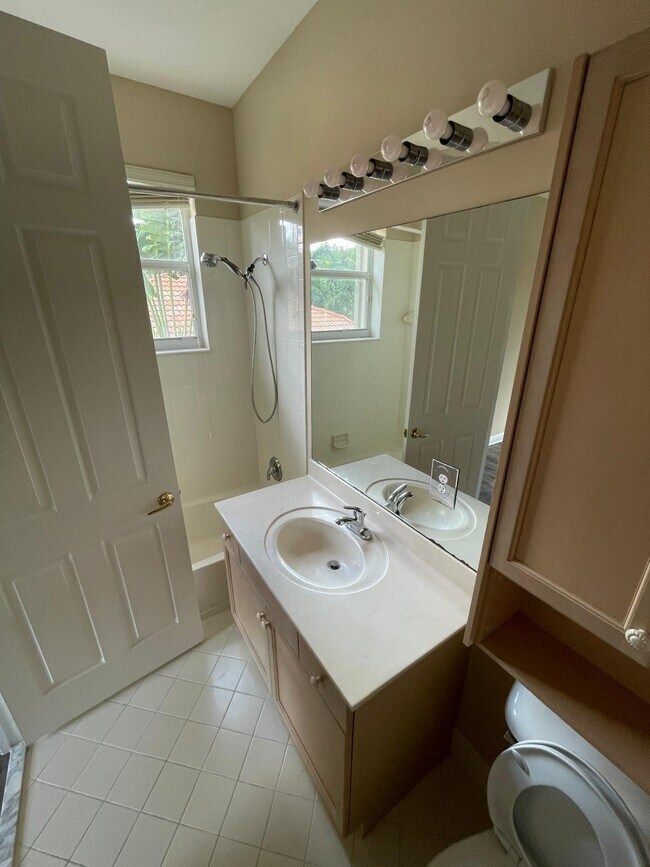 Building Photo - 9261 Delemar Ct