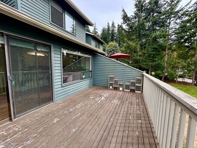 Building Photo - 3500 Ridgemont Way