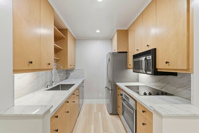 Building Photo - Move-In Ready 2 Bedroom/1 Bathroom Condo in The Heart of Mountain View!