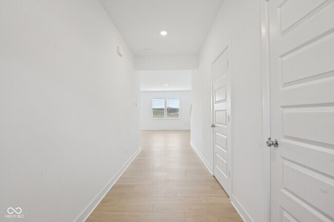 Building Photo - 15480 Postman Rd