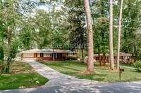 Building Photo - 209 Ashby Way