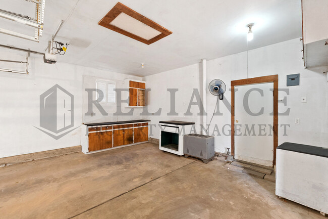 Building Photo - 3320 W 10th St N