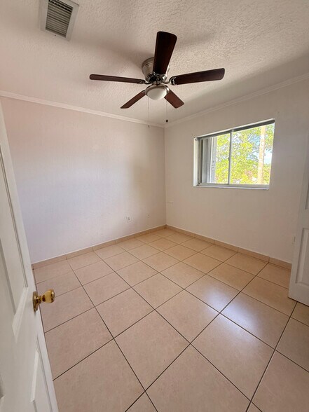 Building Photo - 3051 W 76th St