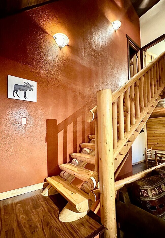 Building Photo - ** SEASONAL RENTAL ** YOUR ALASKAN CABIN I...