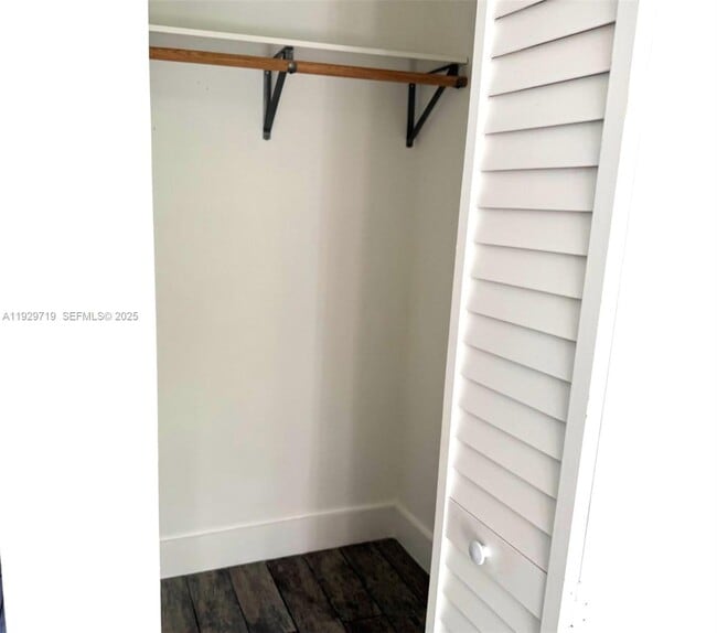 Building Photo - 3071 SW 27th Ln