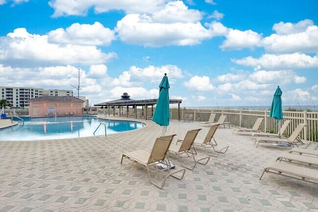 Building Photo - 500 Gulf Shore Dr