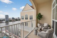 Building Photo - St Johns River Views!
