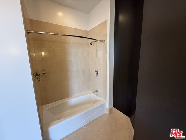 Building Photo - 3810 Wilshire Blvd