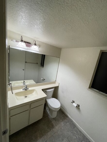 Half Bathroom downstairs - 5 Del Prado Cir