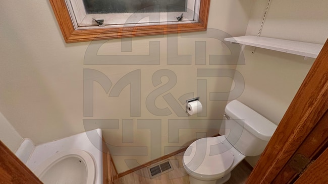 Building Photo - 130 W 10th St