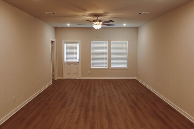 Building Photo - 8563 Blueberry Ash St