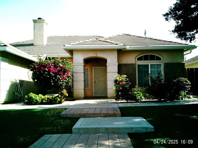 Primary Photo - SW SPLIT WING BEAUTY !!! SPECIAL! $3097.50...