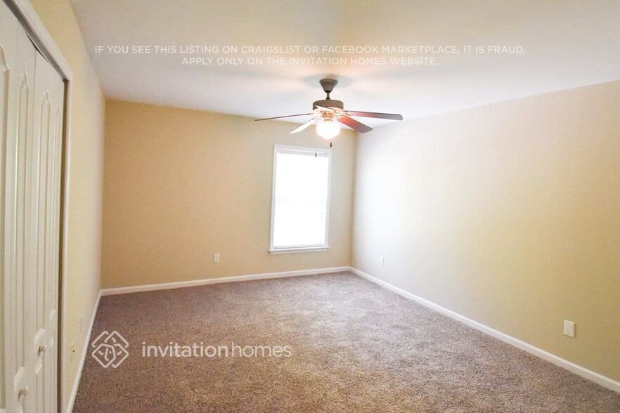 Building Photo - 2716 Sandalwood Cir
