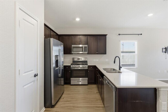 Building Photo - 7607 Ivy Trellis Trl