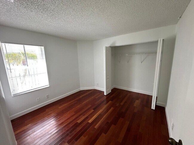Building Photo - 1051 Briar Ridge Rd