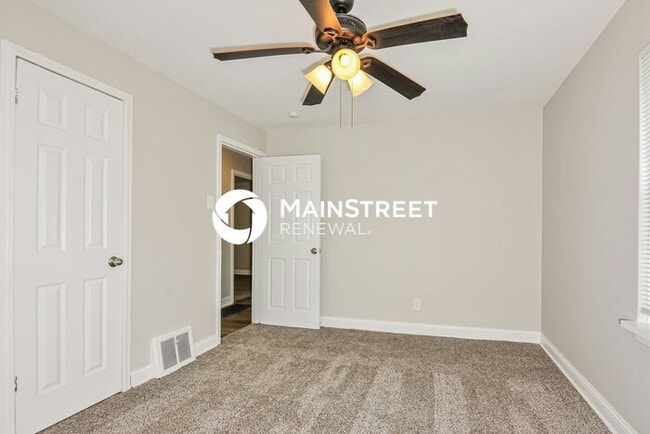 Building Photo - 3 Bedroom Pet-Friendly Home in St. Louis, ...