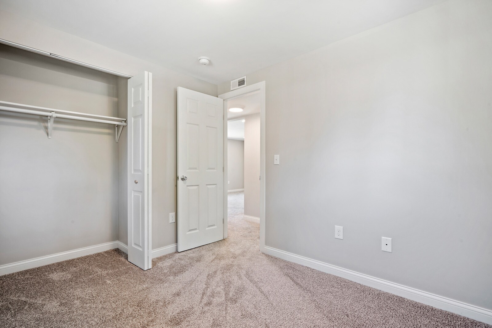 Building Photo - 135 Walnut St