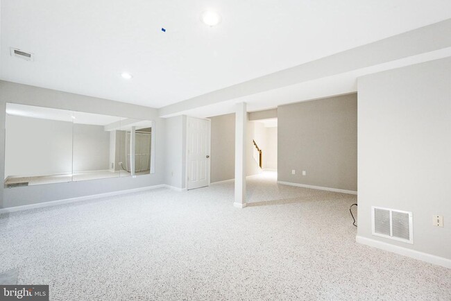 Building Photo - 7530 Oldham Way