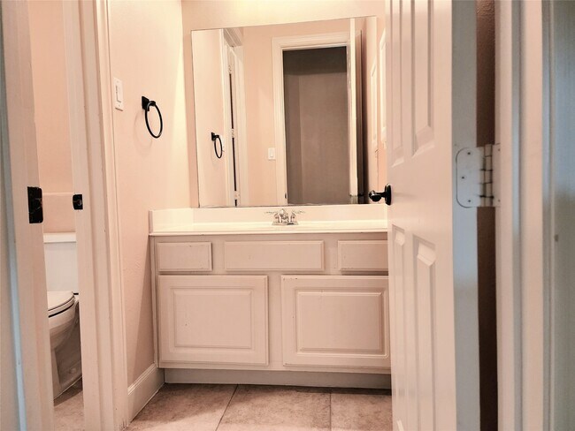 Building Photo - 14214 Altair Dr