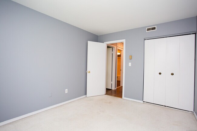 Building Photo - 146 Candlewood Dr