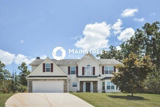 Building Photo - 4 Bedroom Pet-Friendly Home in Covington, GA with Main Street Renewal