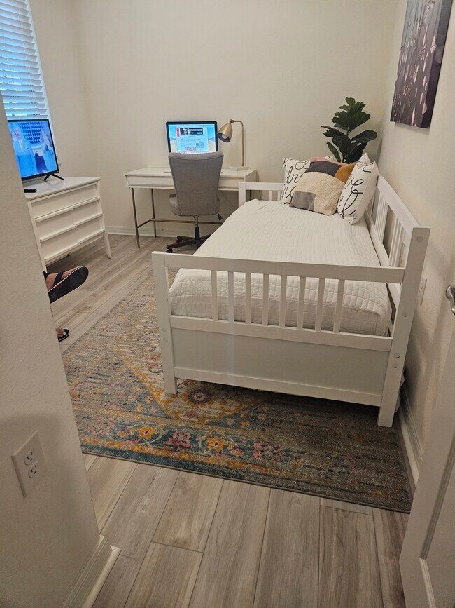 Building Photo - 17510 Gawthrop Dr