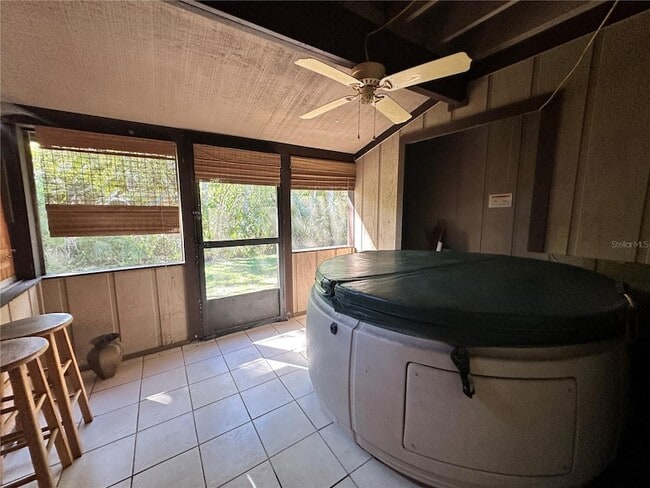 Building Photo - 69 Village Dr