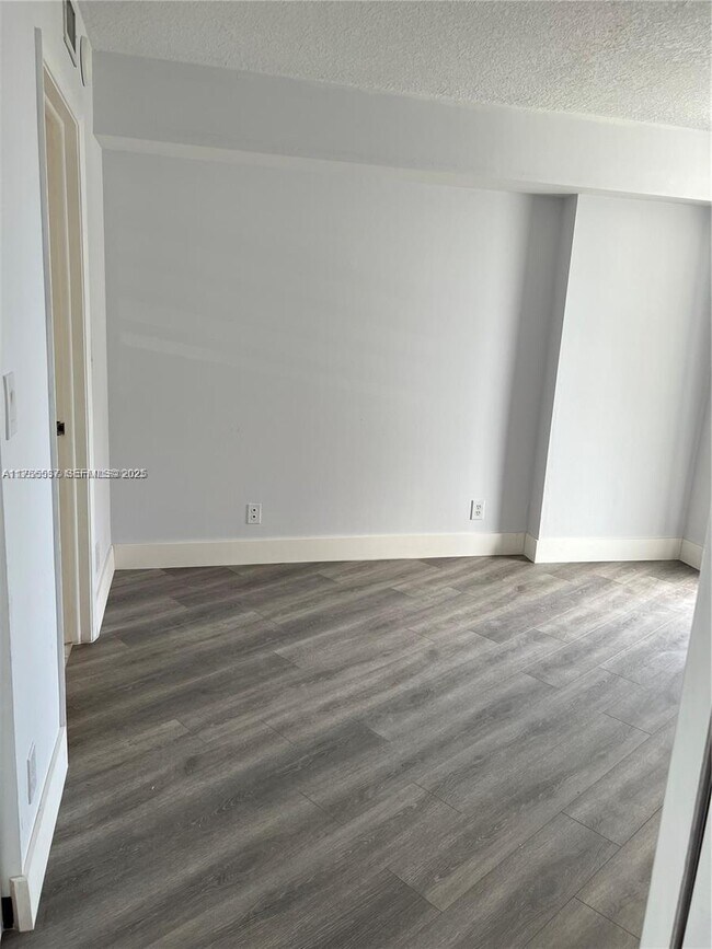 Building Photo - 3300 NE 192 St