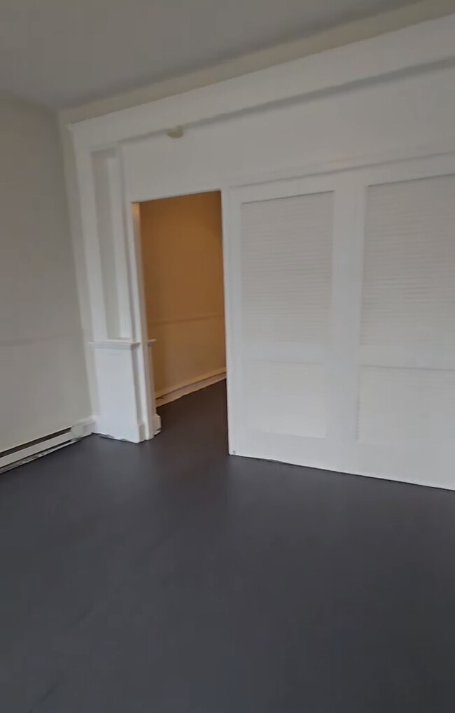 Building Photo - 134 York St