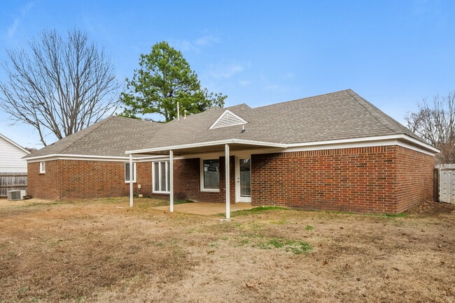 Building Photo - 4387 Cross Creek Cove