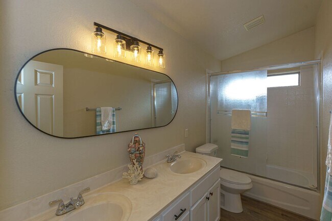 Building Photo - Elegant, Exclusive & Exquisite in this dre...