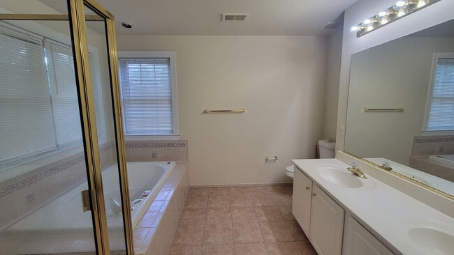 Building Photo - Stunning and Spacious 5 Bed 4 Bath Colonial Home With A 2-Car Garage In Bailwick