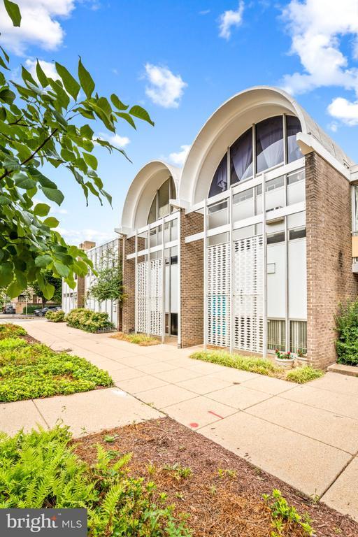 Building Photo - 360 N St SW