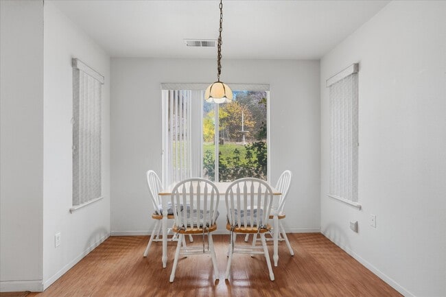 Building Photo - 43379 Leach Rd