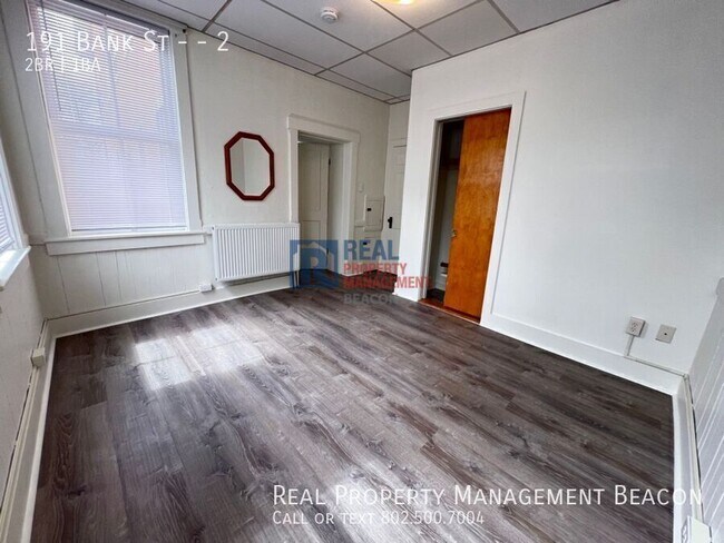 Building Photo - 191 Bank St