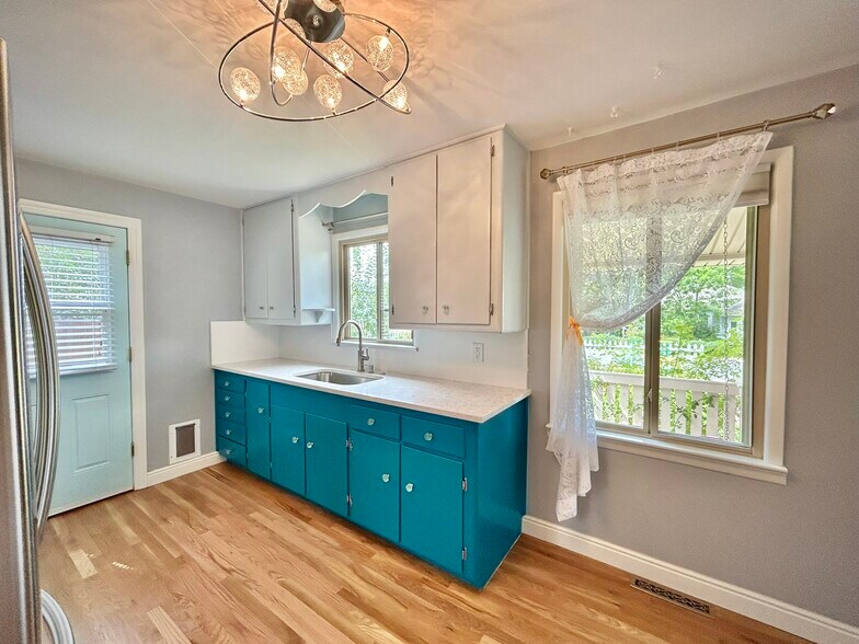 Building Photo - 5584 S Datura St
