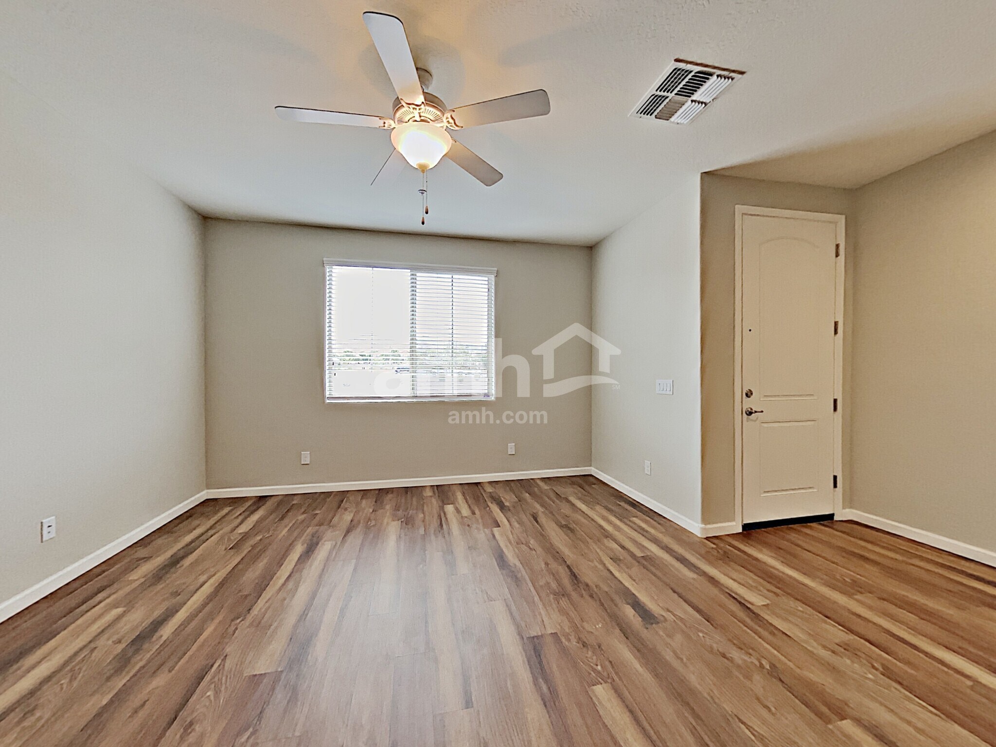 Building Photo - 20747 W Maiden Ln