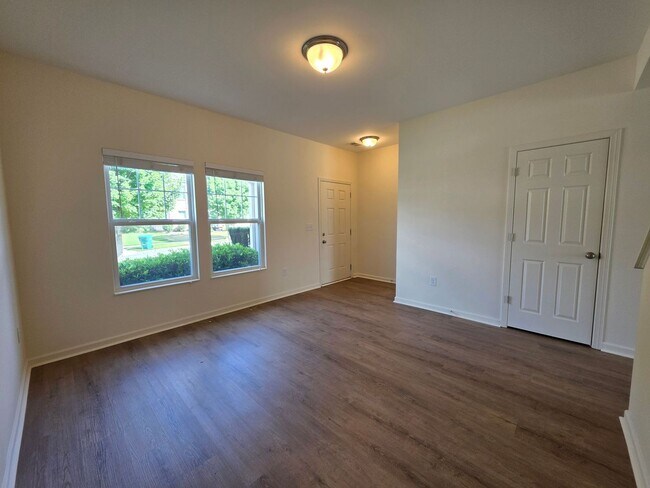 Building Photo - 1490 Avalon Creek Rd
